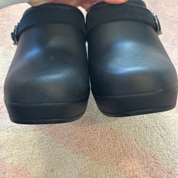 Crocs Sarah Mule Black Heeled Clog Comfort Slip-On Office Career Travel Commute - Picture 3 of 8